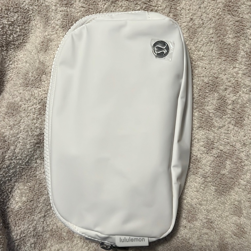Lululemon belt bag everywhere belt bag - Picture 2 of 3